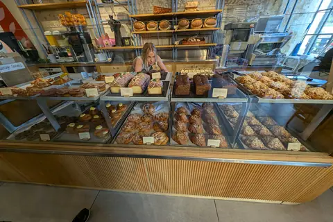 Crave Cakes & Shakes photo 2